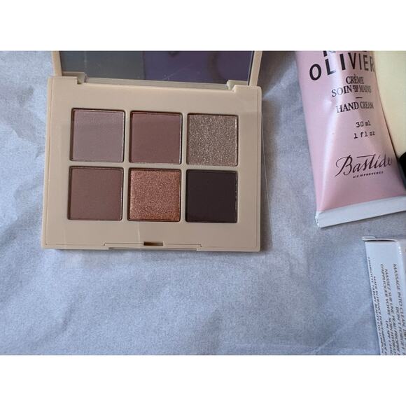 Beauty Bundle - Picture 2 of 7